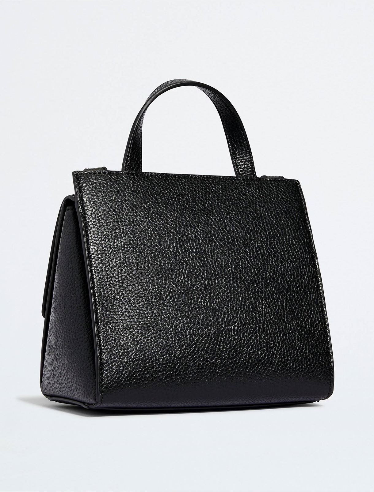 Сумка Calvin Klein Archive small square flap crossbody bag