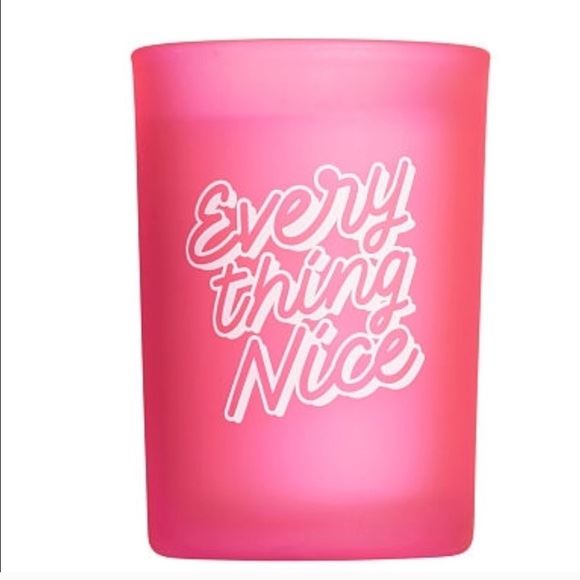 Свеча Pink EveryThing Nice