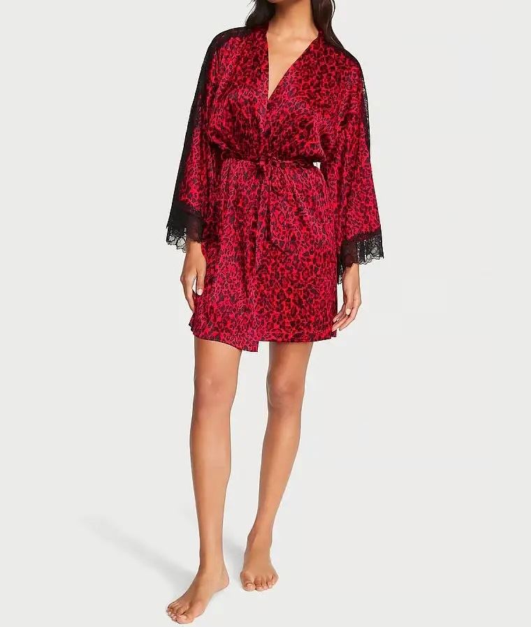 Сатиновий халат Lace Inset Robe Victoria’s Secret